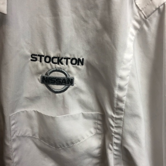 Button down - Picture 3 of 3